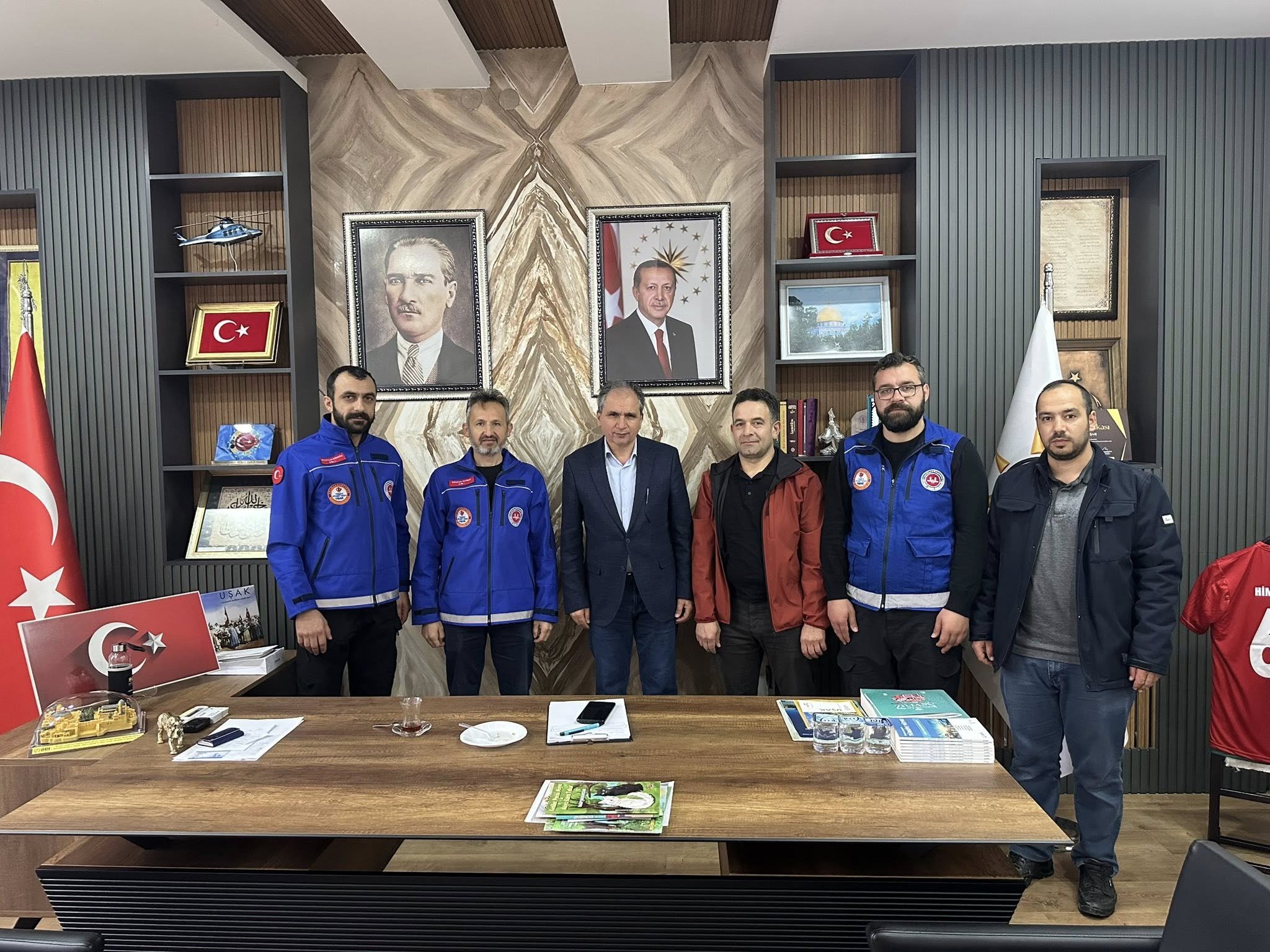 673652095 26603358812665358 7908766123298892241 N