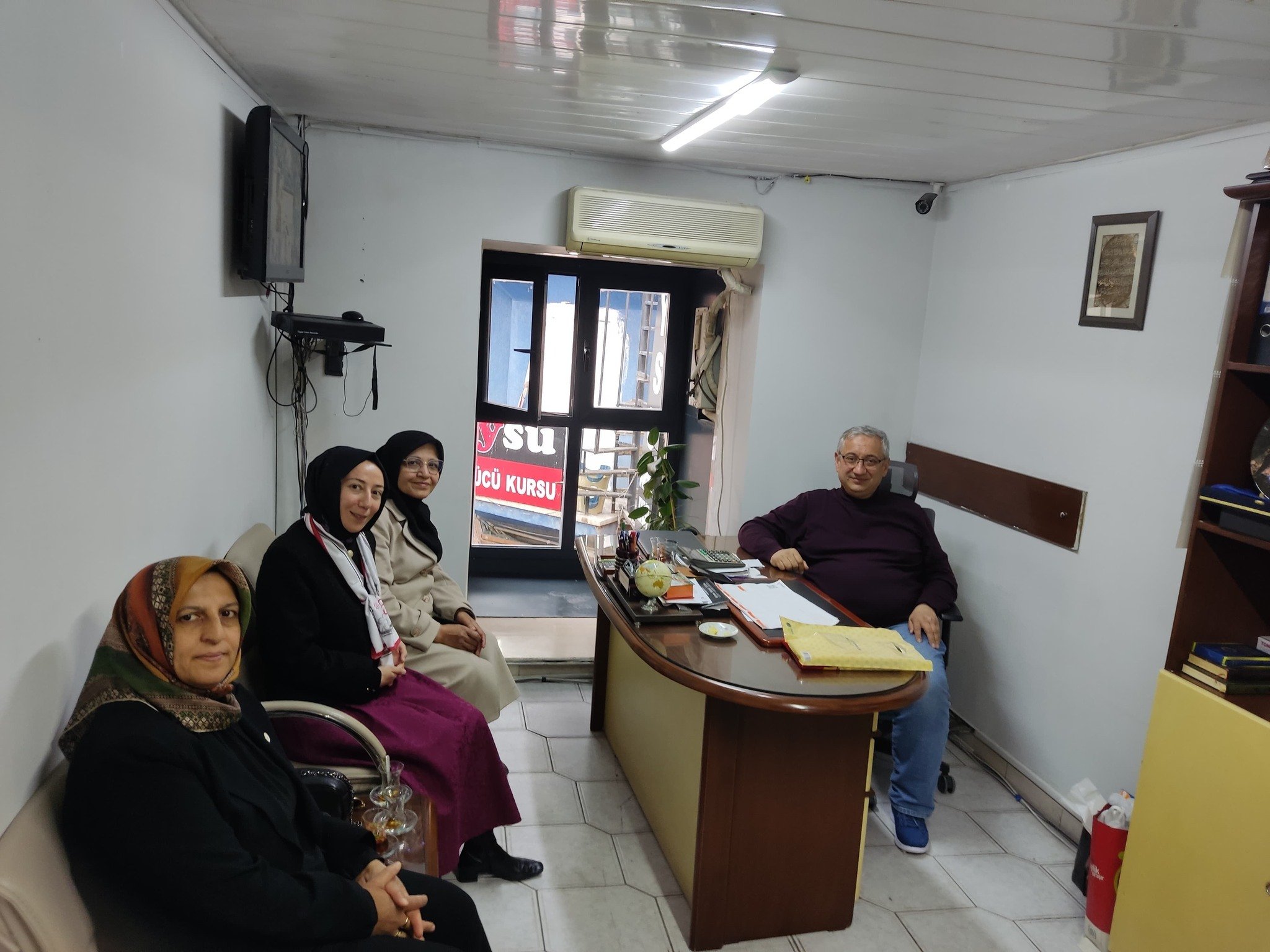 677753911 981230864430713 5418022123651821366 N