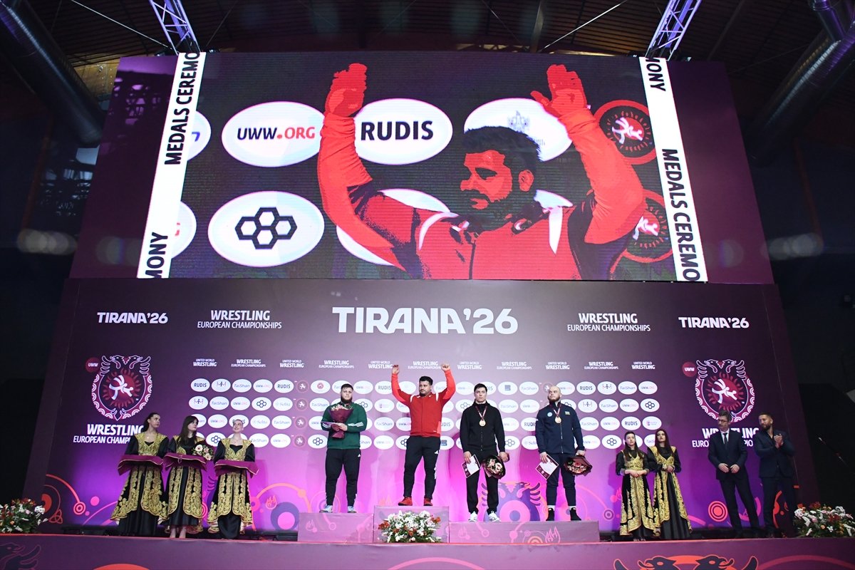 679679898 1657323909152449 2473119796160355579 N