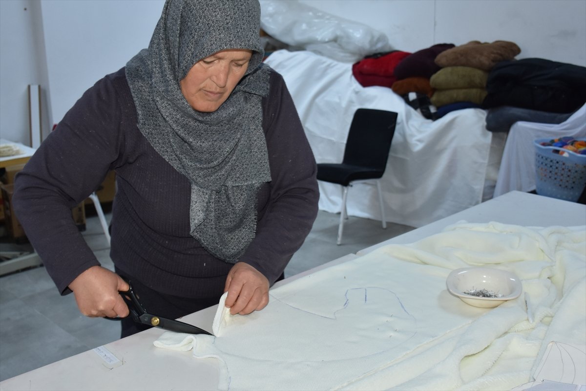 A A 20260404 41009548 41009545 K A D I N L A R K O O P E R A T I F C A T I S I A L T I N D A I S I O G R E N I P U R E T I M E G E C I Y O R