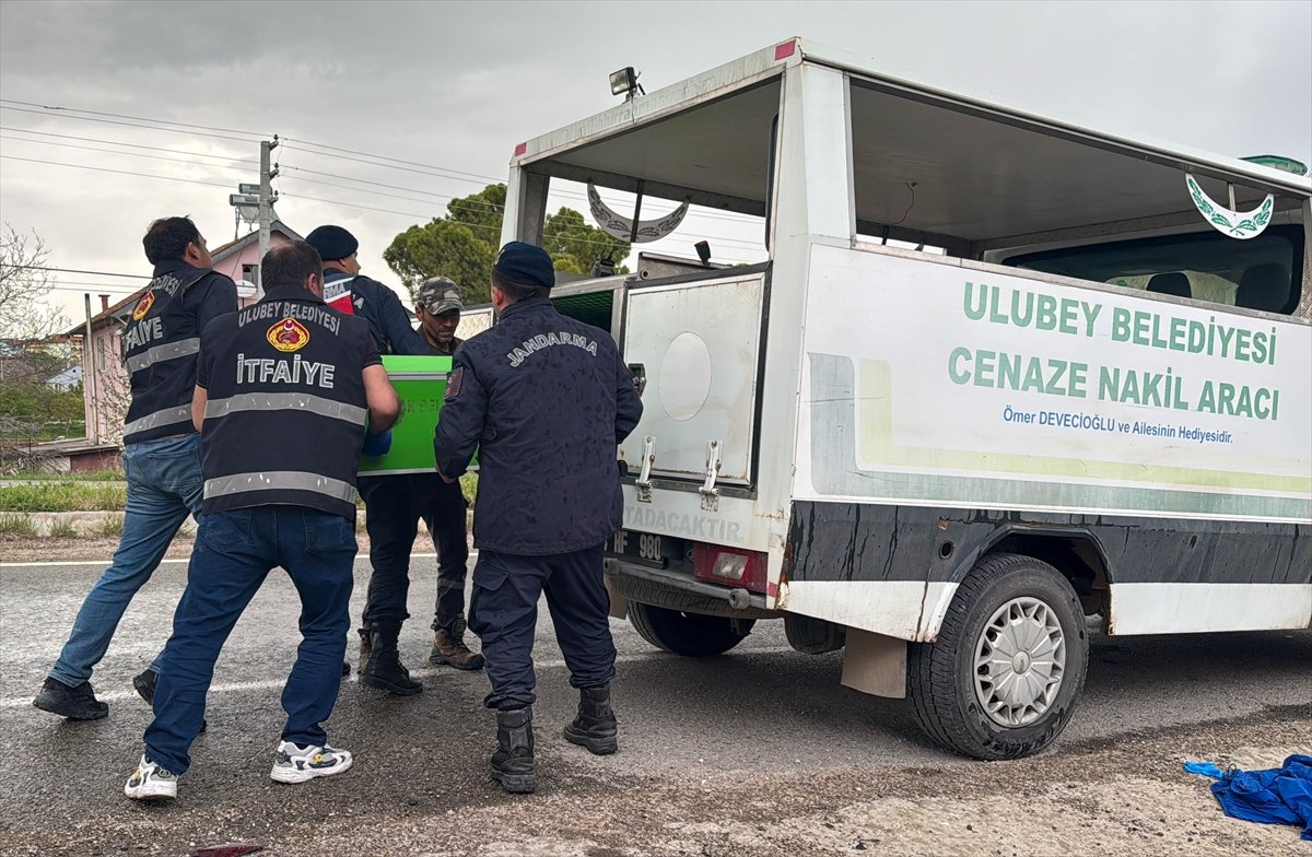 A A 20260417 41136605 41136604 U S A K T A B A H C E D U V A R I N A C A R P I P D E V R I L E N O T O M O B I L D E 1 K I S I O L D U