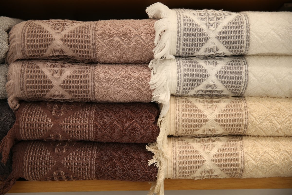 A A 20260427 41223718 41223714 D E N I Z L I N I N I L K C E Y R E K T E K I T E K S T I L V E K O N F E K S I Y O N I H R A C A T I 309 M I L Y O N D O L A R O L D U