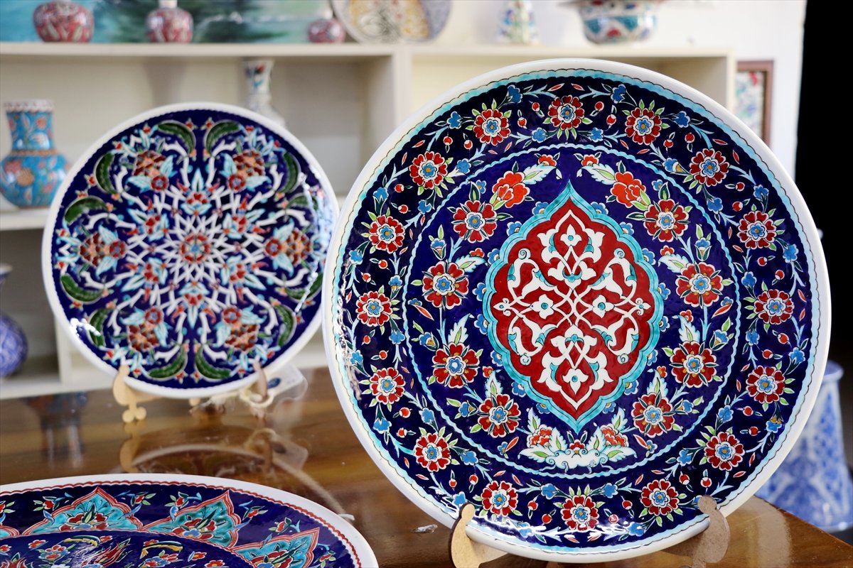 A A 20260430 41249253 41249252 U N I V E R S I T E I C I N G E L D I G I K U T A H Y A D A C I N I U S T A S I O L D U