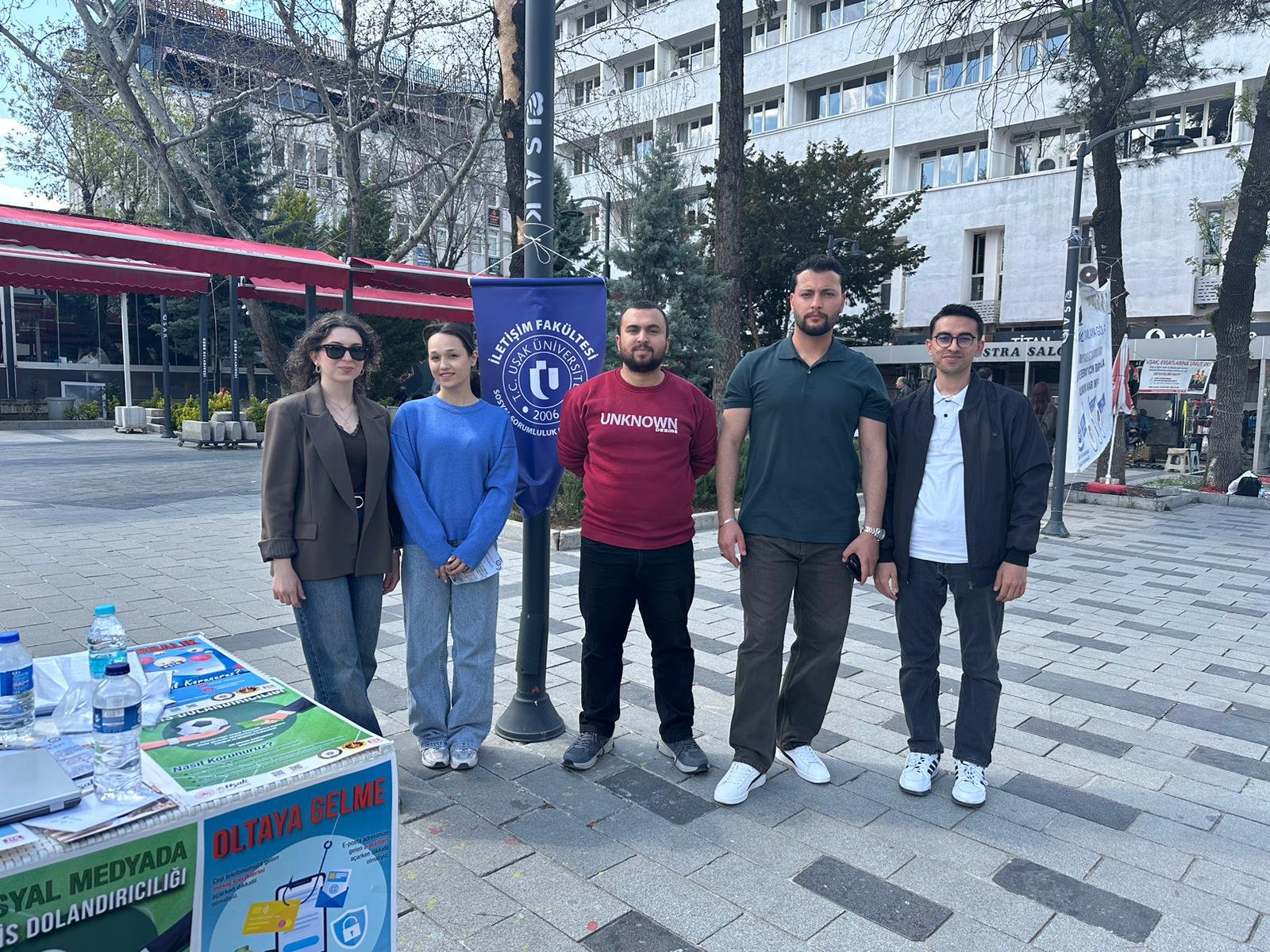 E47C9Ea2 978E 4A33 Af90 2C56A525D2B1