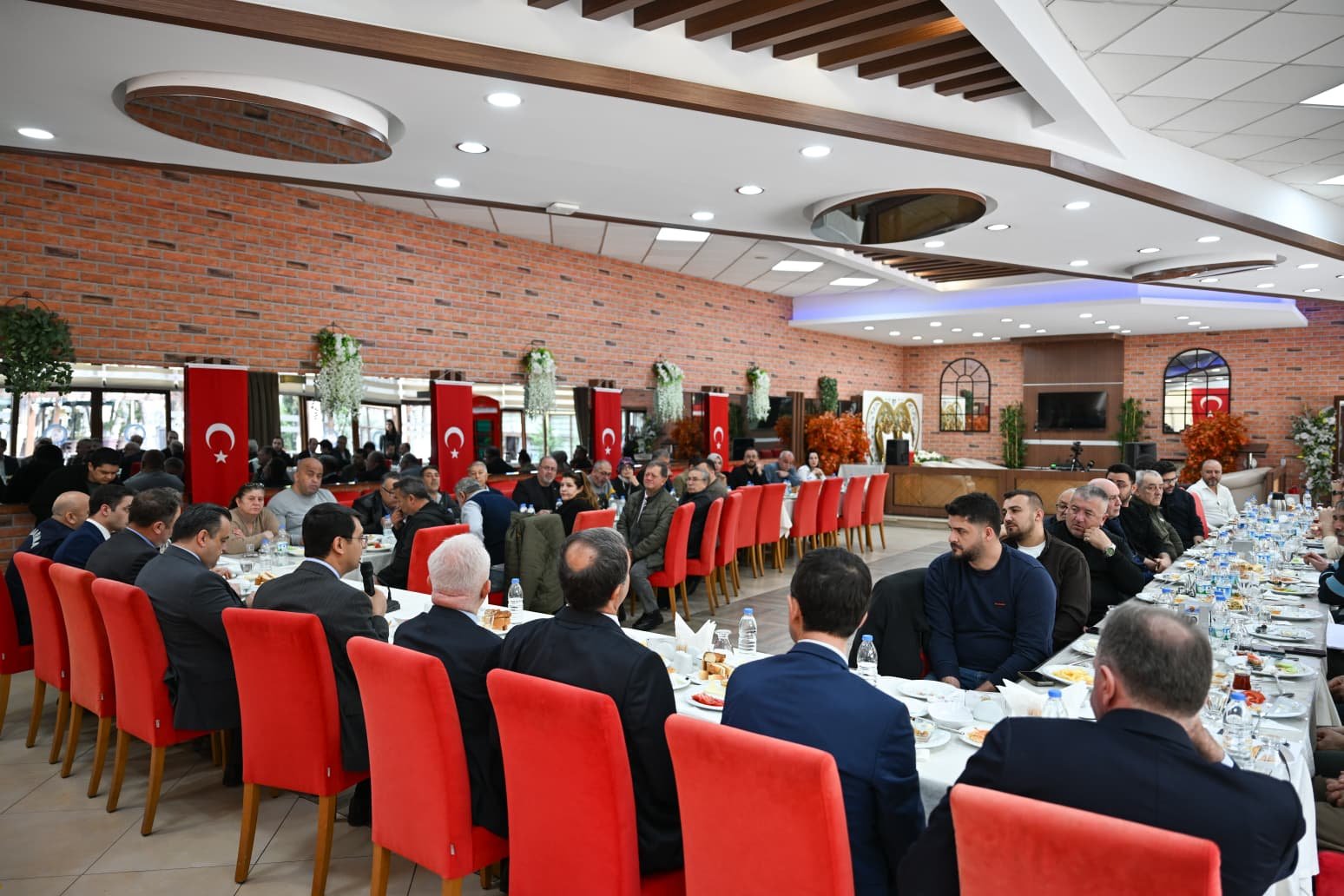 Uşak Valisi Serdar Kartal (4)-1