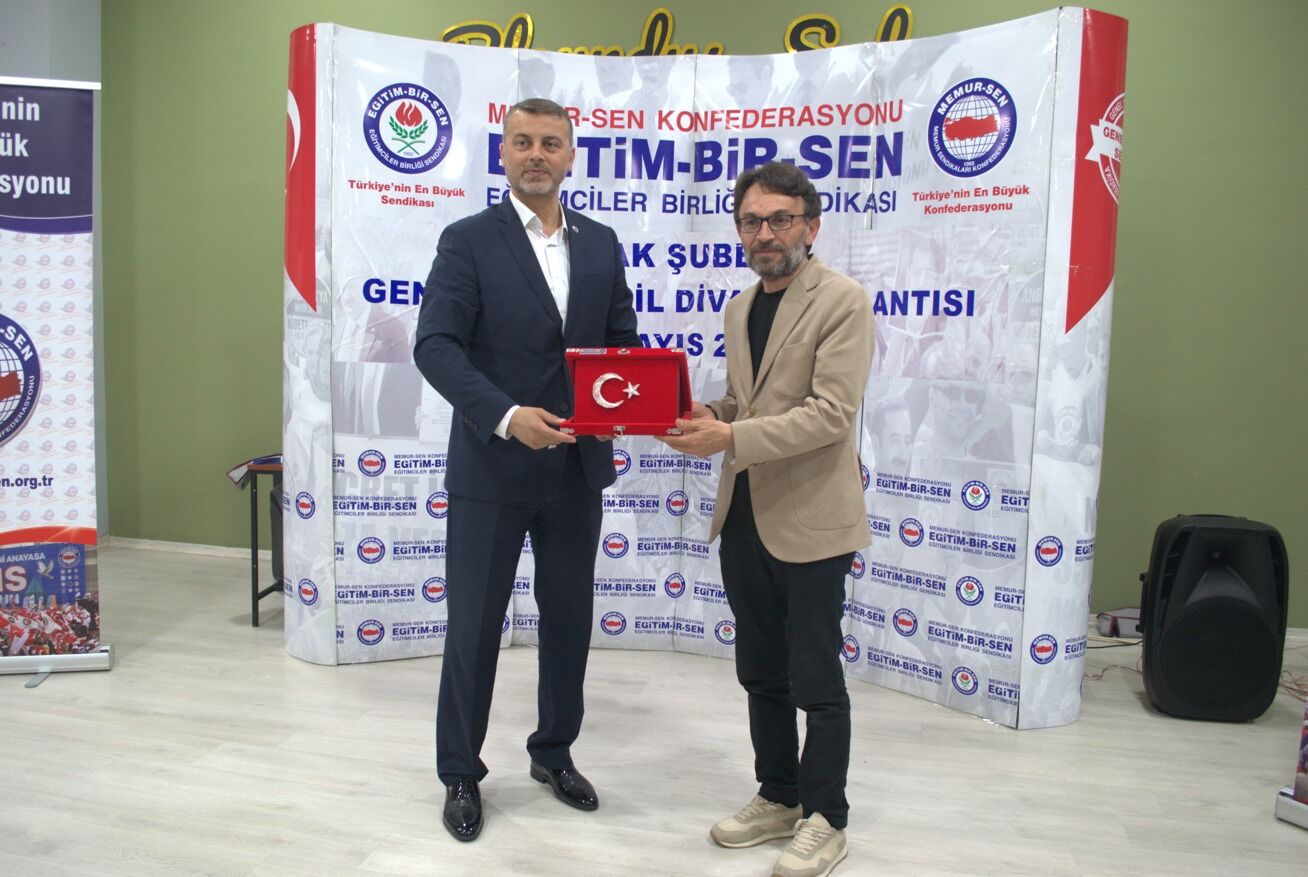 Uşak’ta Eğitim Bir Sen şubesinin Genişletilmiş İl Divan Kurulu Toplantısı yapıldı