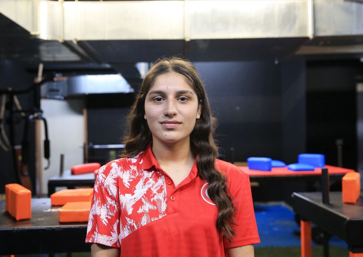 Manisalı Nehir ve Elif, Avrupa ve dünya şampiyonaları için bileklerine güveniyor