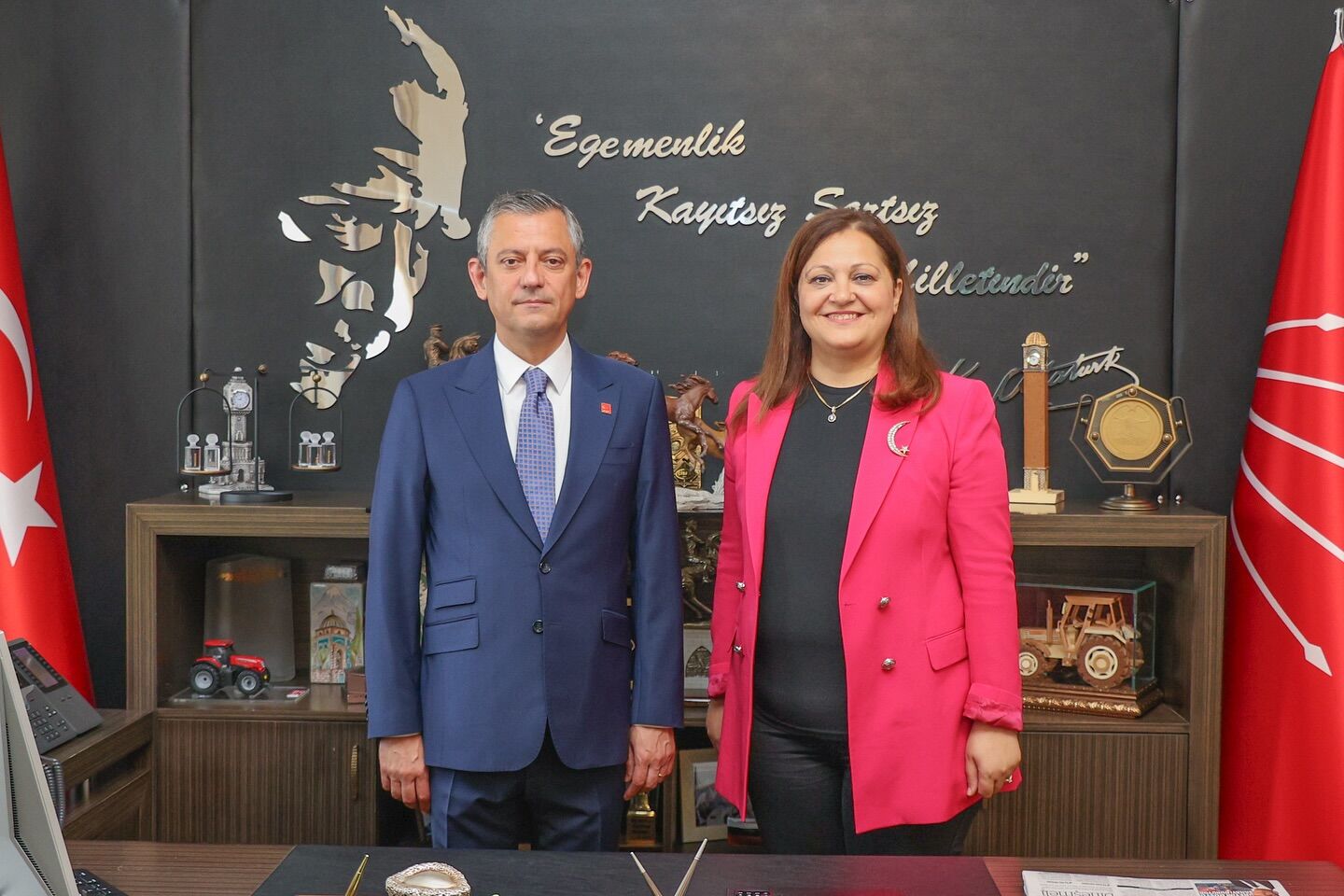 Burcu Köksal Özgür Özel (3)