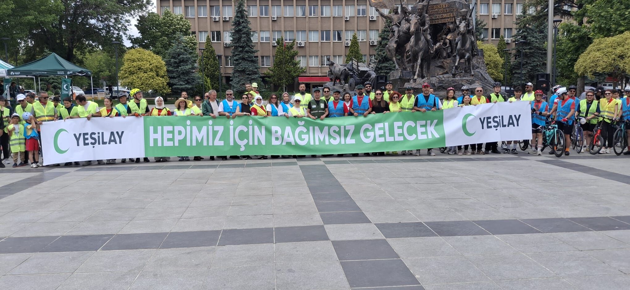 Cc52Ee7A 53Ed 4051 B510 D2813662Afc8