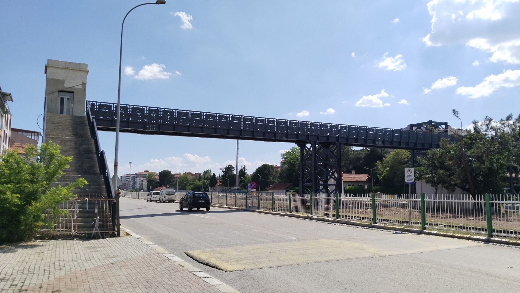 Uşak Tren Garı Yaya Üst Geçidi (2)