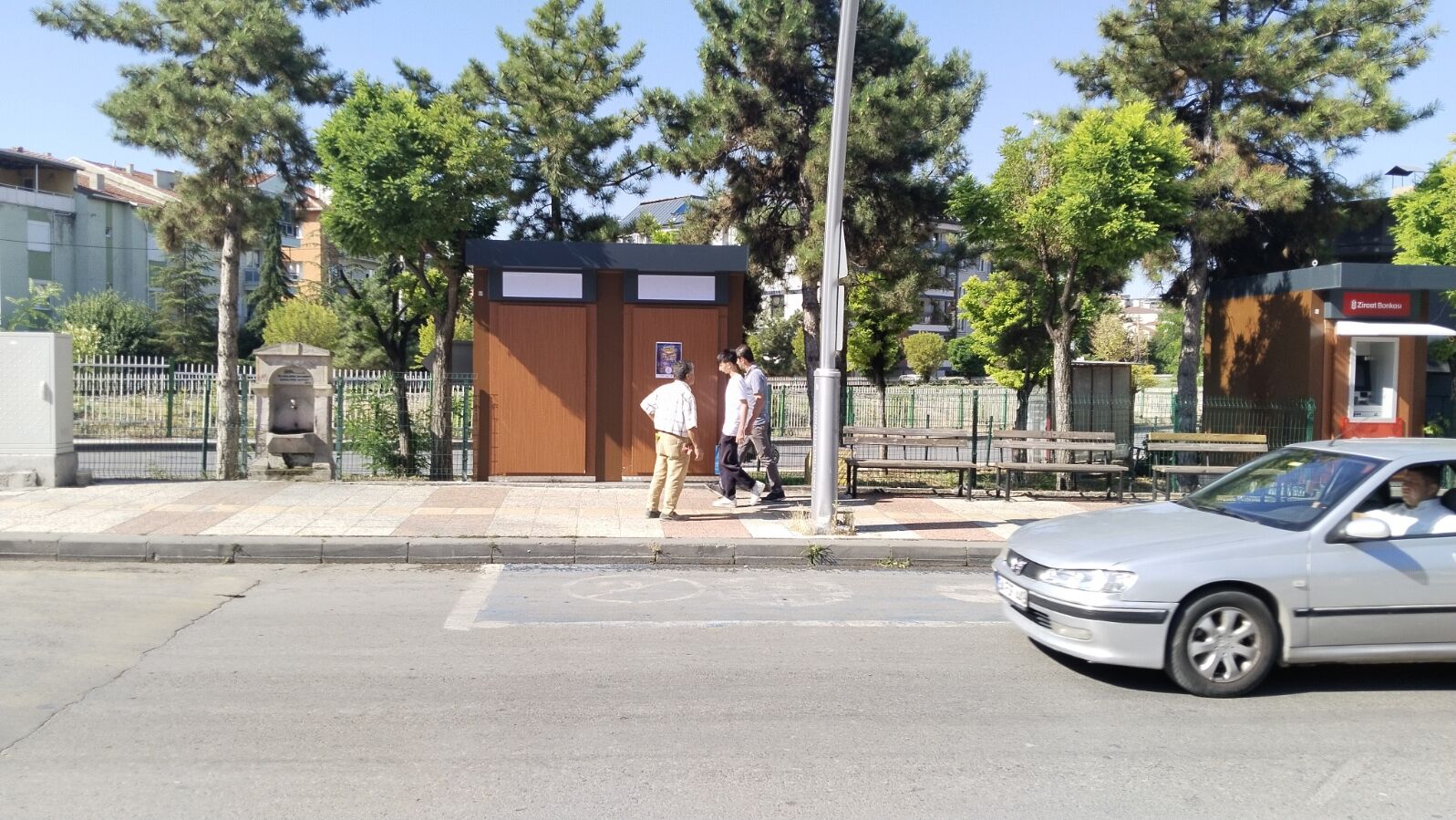 Bankamatik Çivril Caddesi (2)