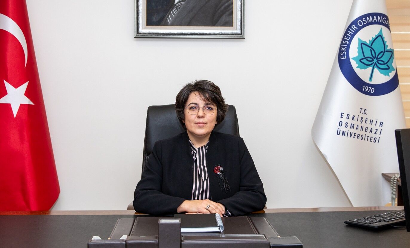 Emine Gümüşsoy Rektör