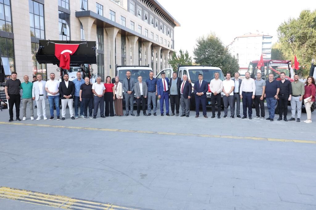 Kütahya Belediyesi yeni araçlar aldı