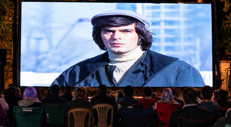 Efsane isimlerin yer aldığı Mavi Boncuk, Kütahyalı vatandaşlarla bir kez daha buluştu