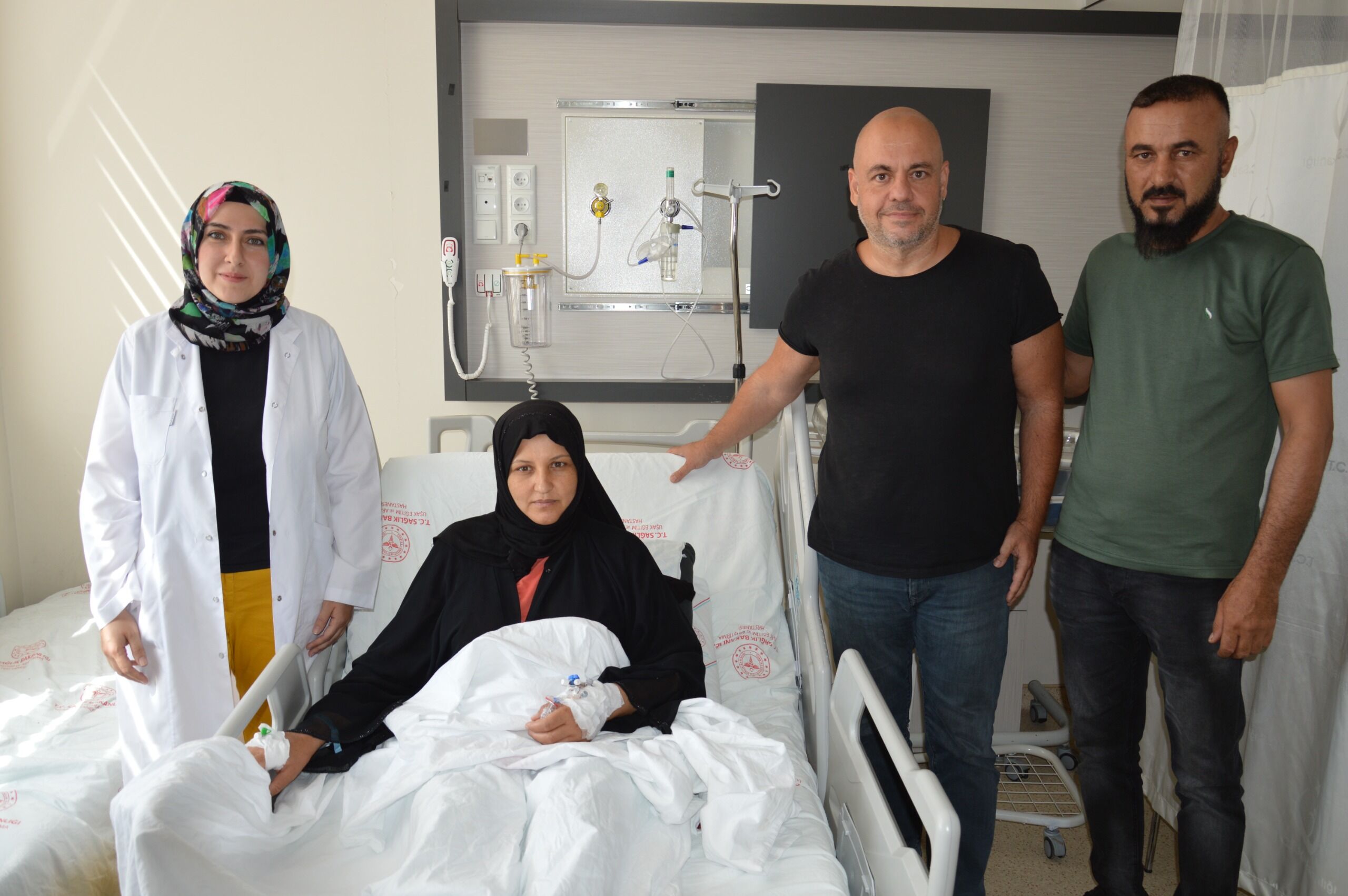 5'inci gebeliği olan ve 4 kez sezaryen geçiren hasta, Uşak'taki operasyonla sağlığına kavuştu