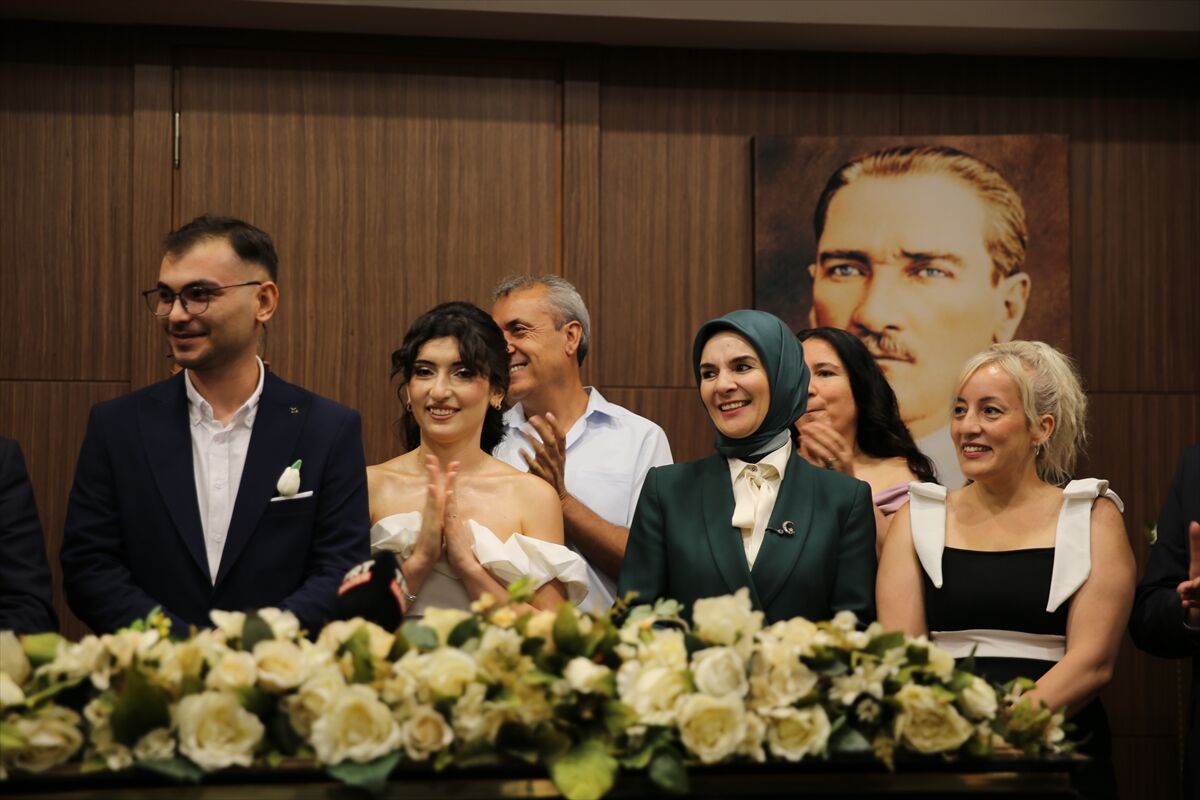 Denizli'de evlilik kredisiyle evlenen çiftin nikah şahidi oldu