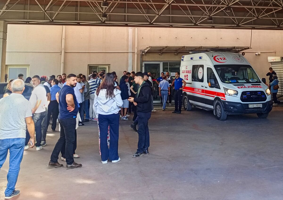 Turgutlu'da okul çevresinde silahla ateş