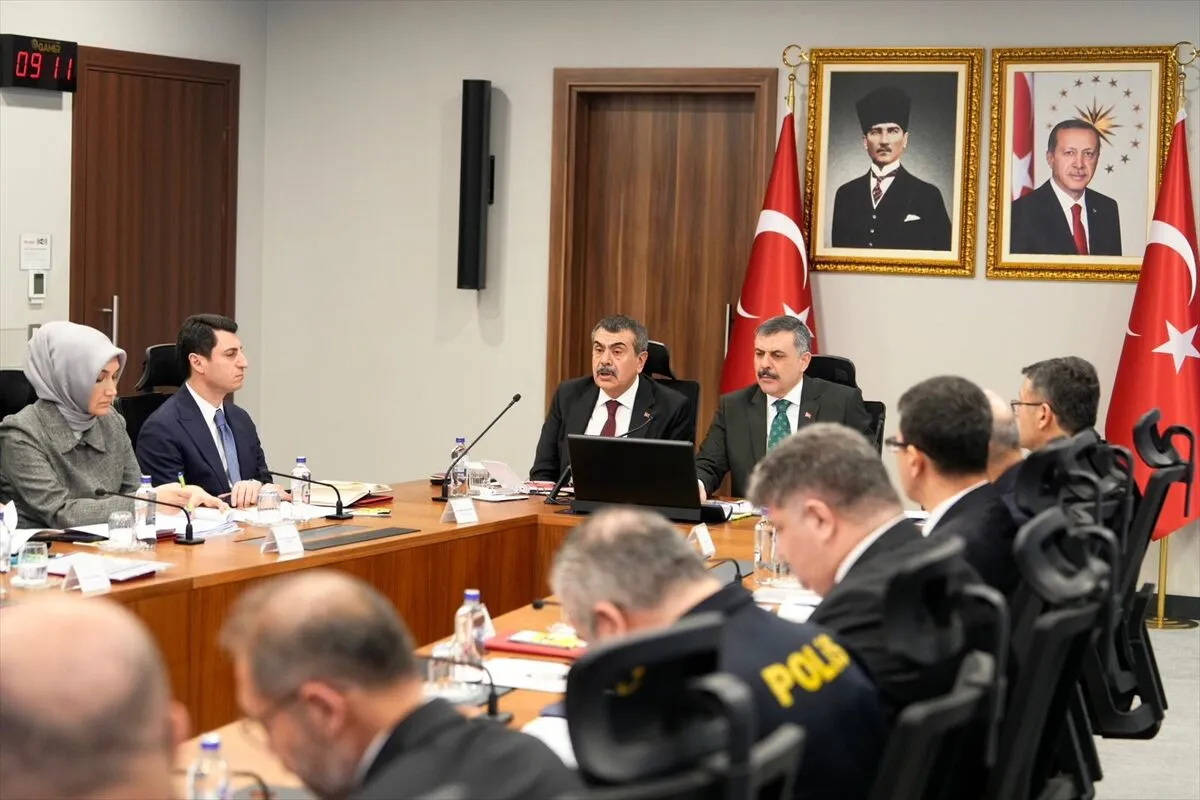 Okullarda güvenlik üst seviyeye çıkacak! 2 bin 804 el dedektörü temin edildi!