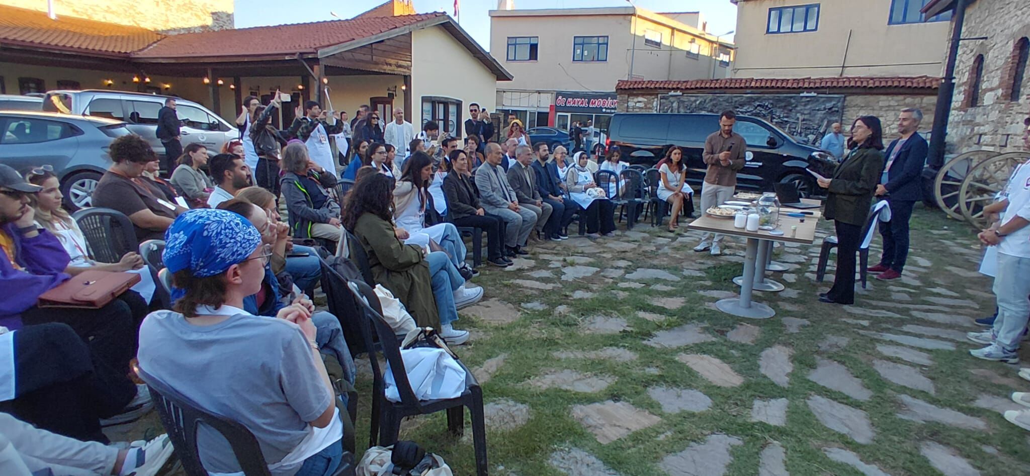 Kadınlara daha önce suşi yapmayı öğreten Uşak Belediyesi, Garum ve Garos sosu ile bu işi bir tık öteye taşıdı