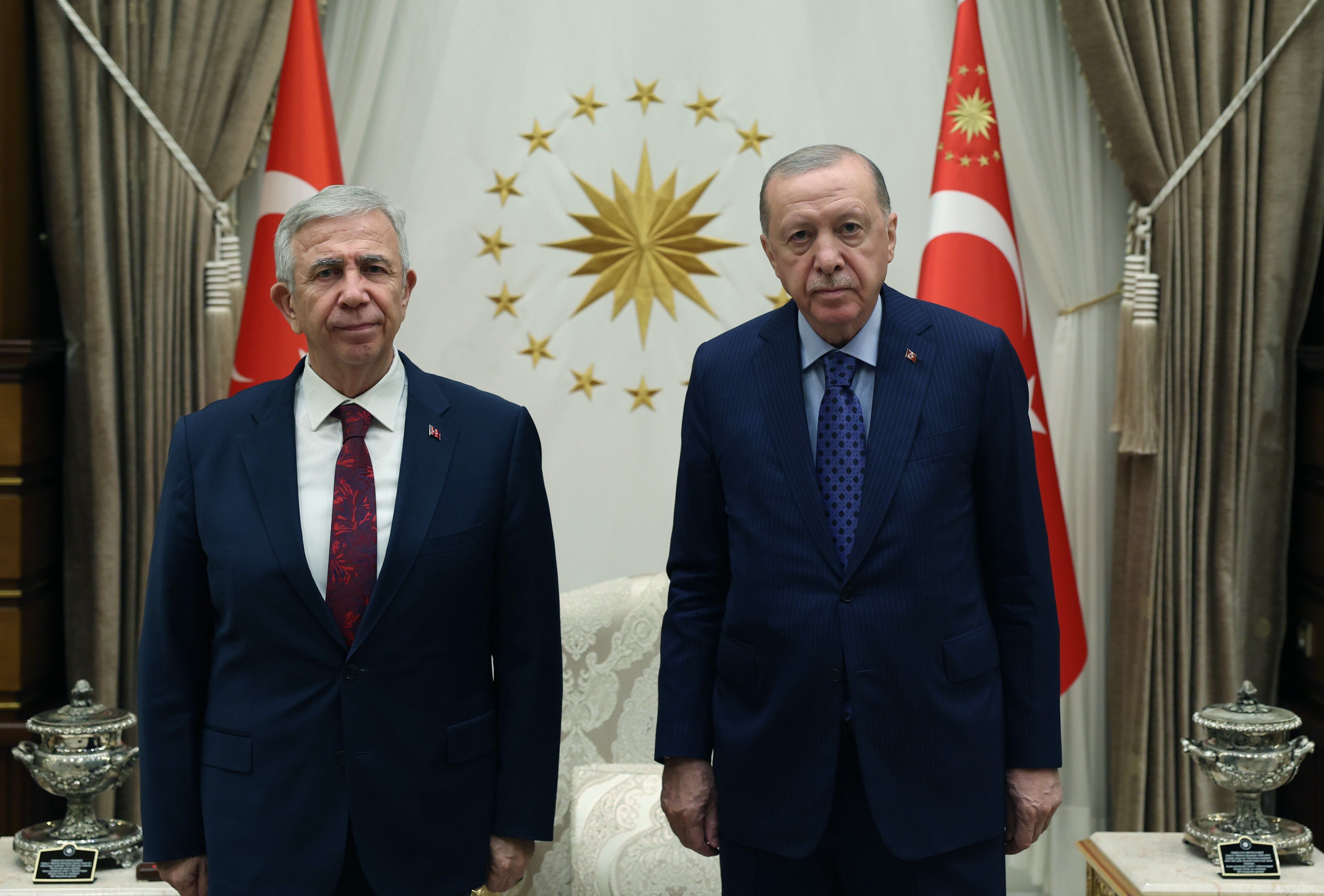 Cemil Tugay'ın transferini önceden duyuran gazeteci Aysever: Mansur Yavaş da AK Parti'ye katılmak için bekliyor!