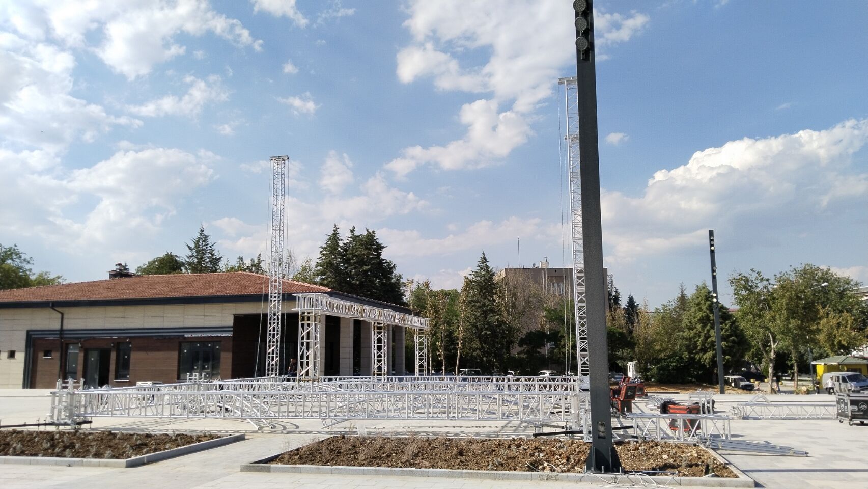 Millet Bahçesi Uşak Lisesi (3)