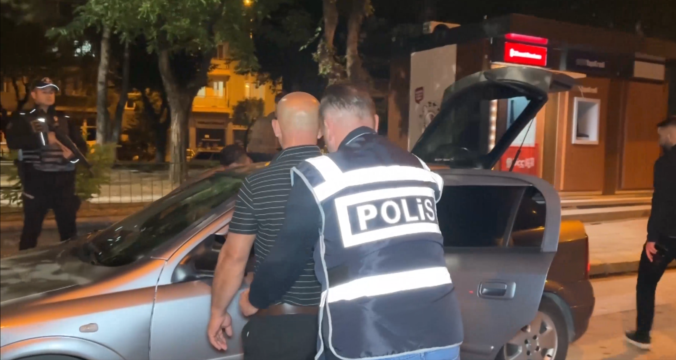 Polis Arama (4)
