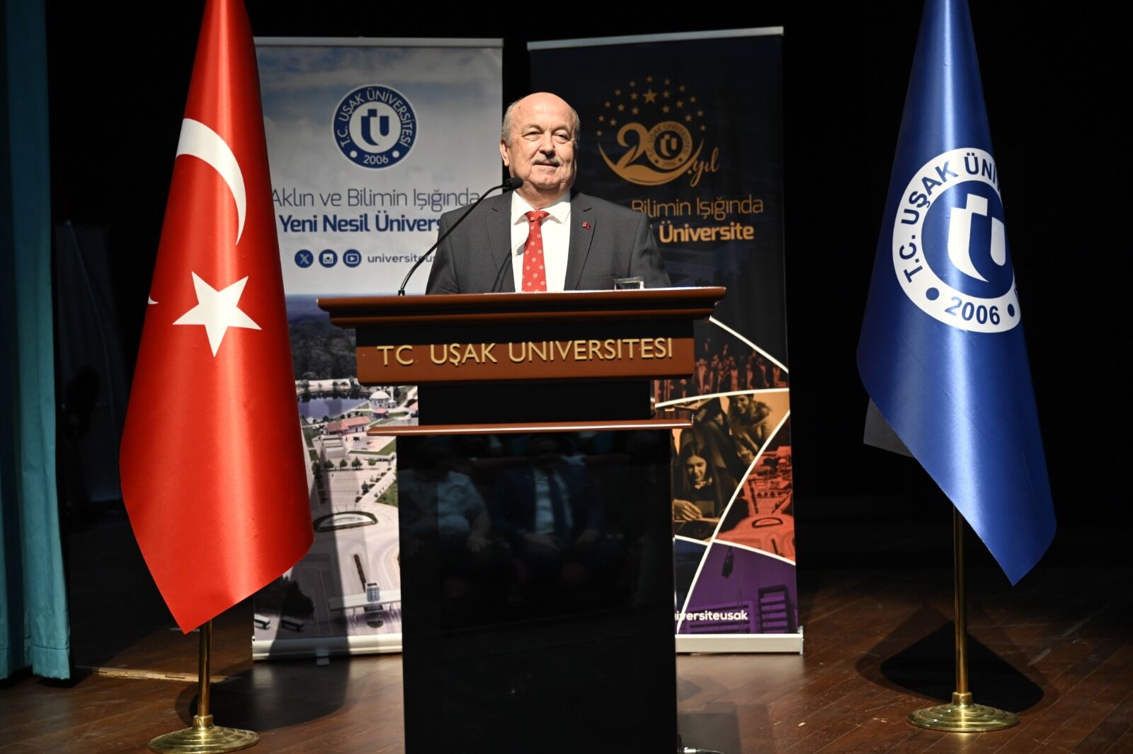 Uşak Rektör Ahmet Demir (1)-1