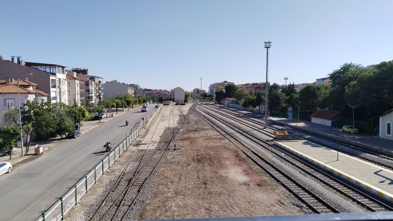 Uşak Tren Garı Yaya Üst Geçidi (1)-1