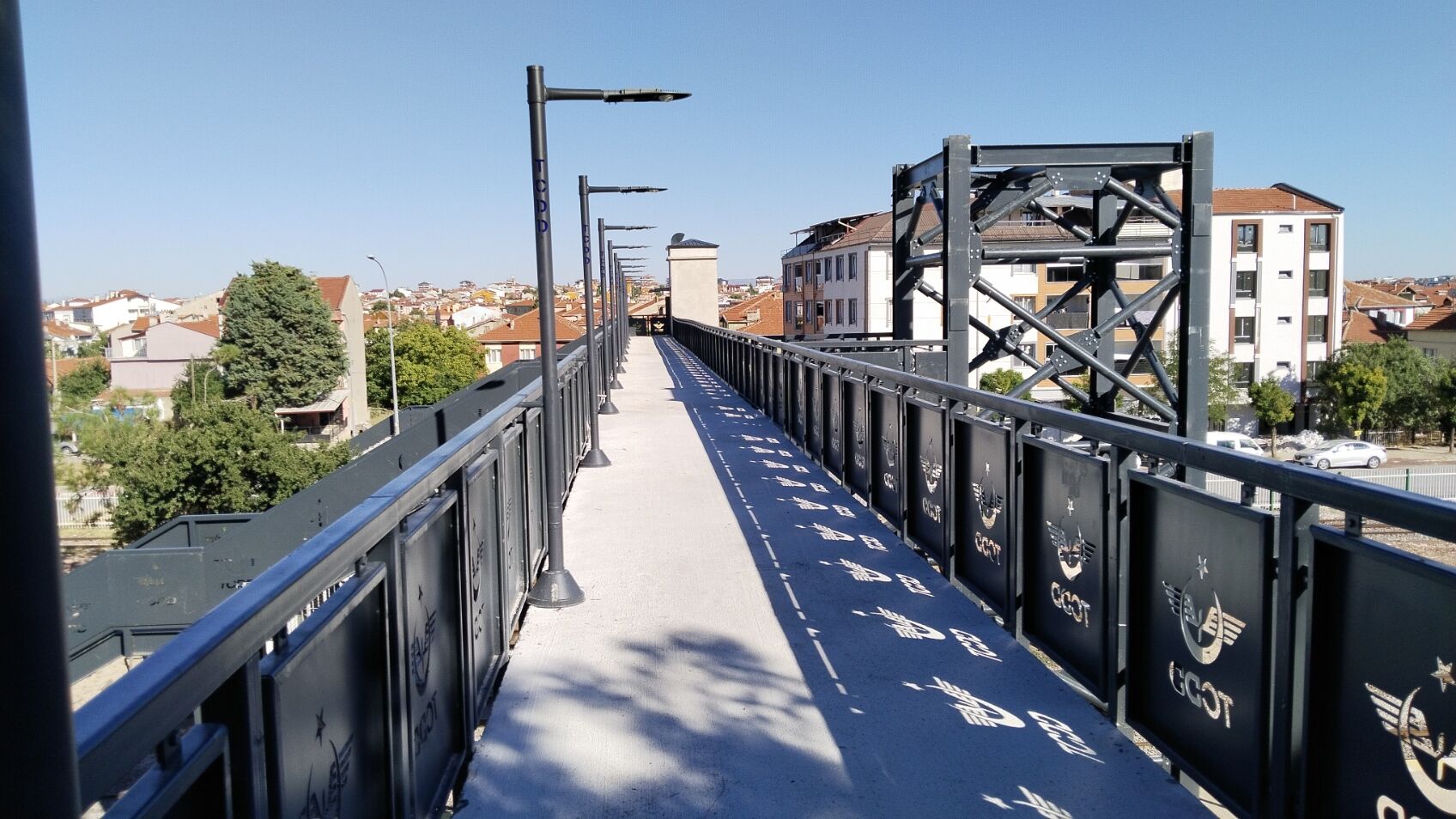 Uşak Tren Garı Yaya Üst Geçidi (2)-1