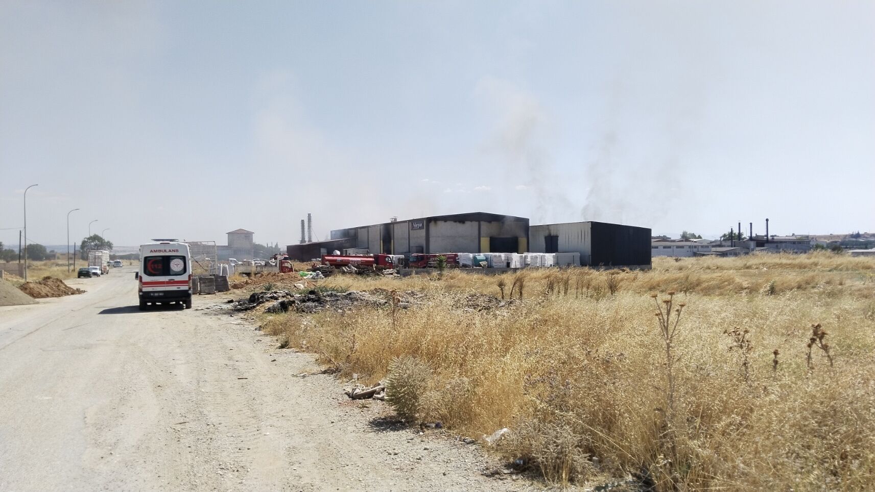 Uşak'ta Festiva AVM'nin bulunduğu bölgedeki işletmede yangın