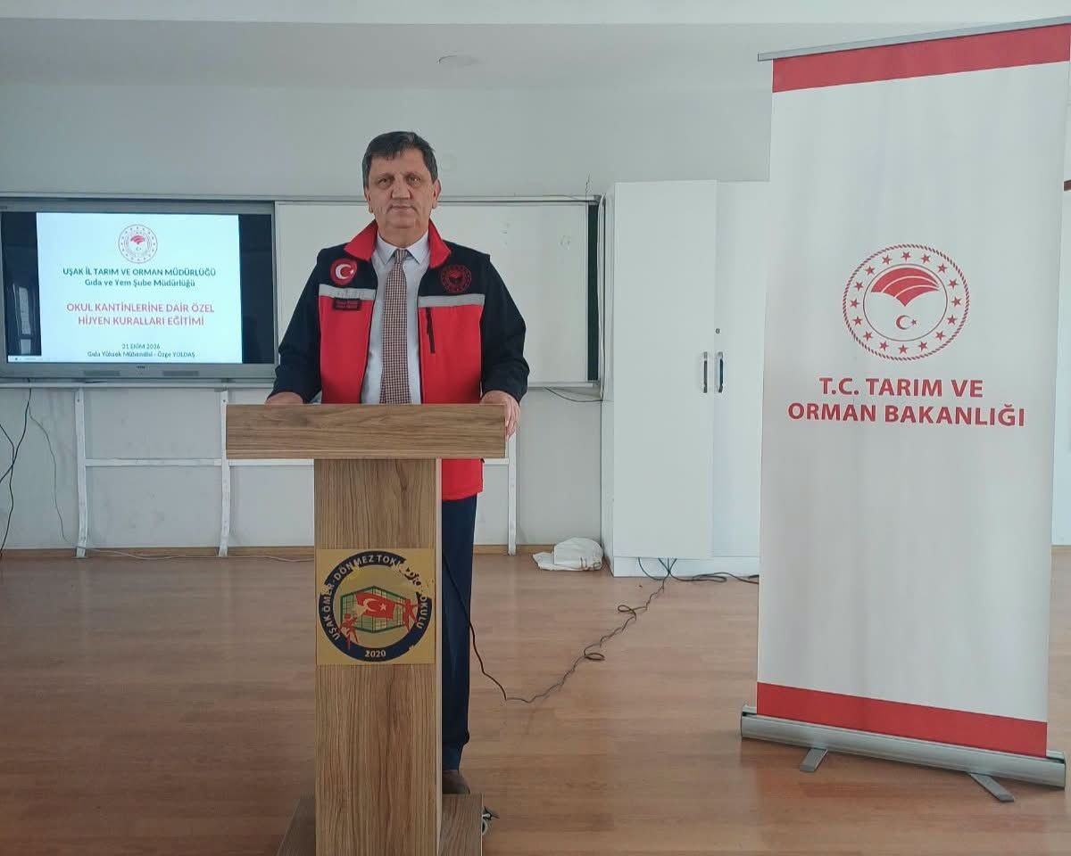 Uşak'taki okul kantinlerinde sıkı denetimler yapan İl Tarım ve Orman Müdürlüğü, işletmecilere eğitim verdi