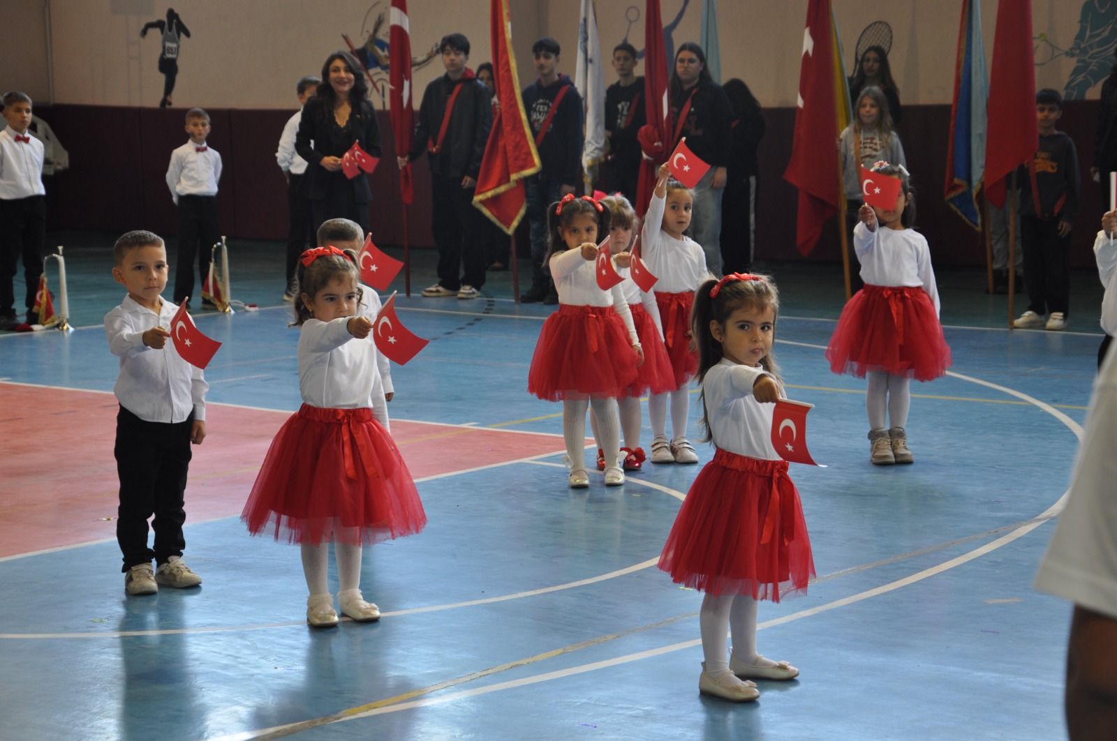 Uşak'ın Sivaslı ilçesinde 103'üncü yıl coşkusu yaşandı