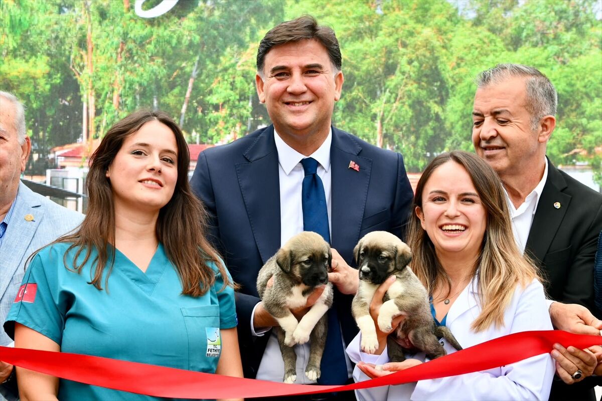 Fethiye'de yenilenen hayvan bakımevi hizmete açıldı