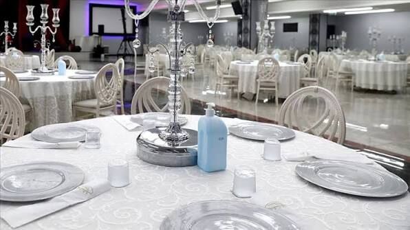 Uşak'taki açık ve yarı açık düğün salonları önümüzdeki Temmuz ayına kadar gece müzikli yayın yapamayacak