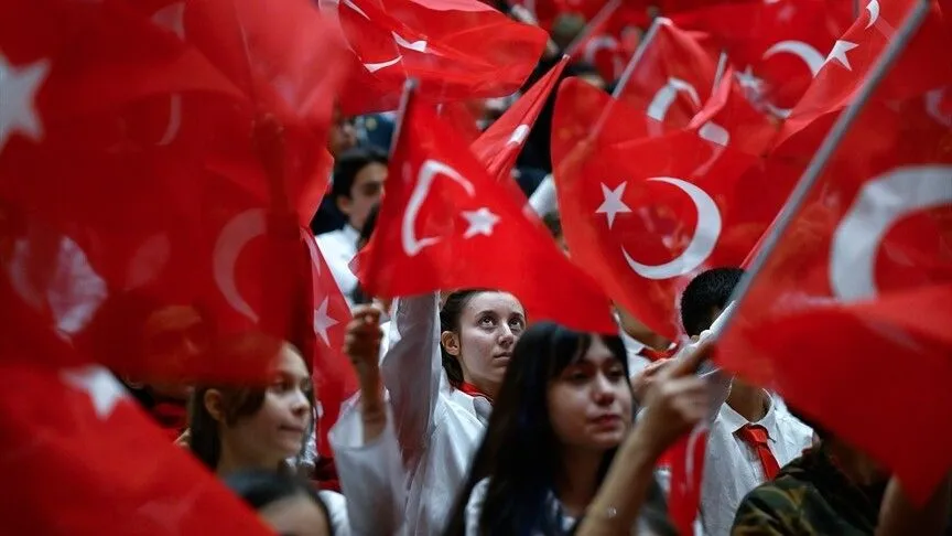 Bağımsızlık ruhunu gelecek nesillere taşımak bize düşen en büyük sorumluluktur